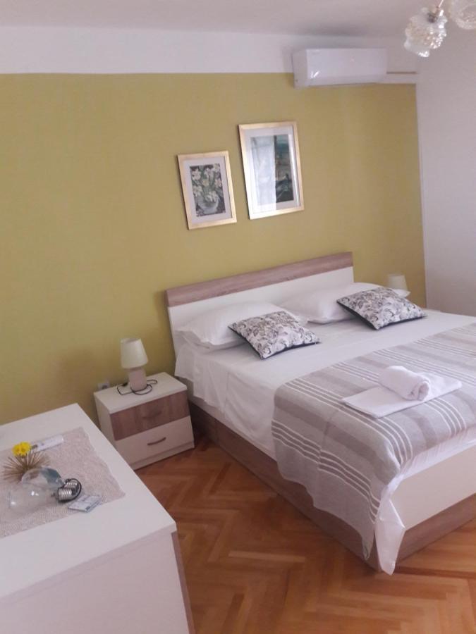 Apartments Smiljana Mucic Makarska Bagian luar foto