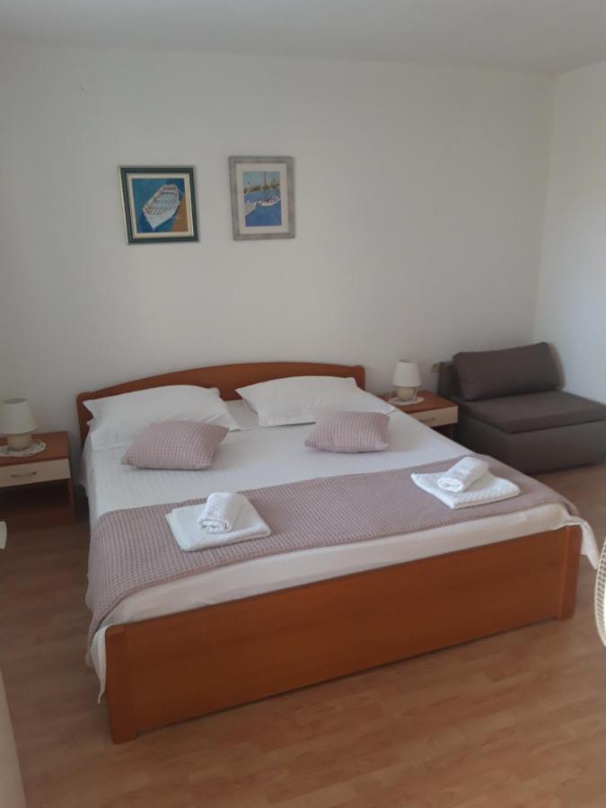 Apartments Smiljana Mucic Makarska Bagian luar foto