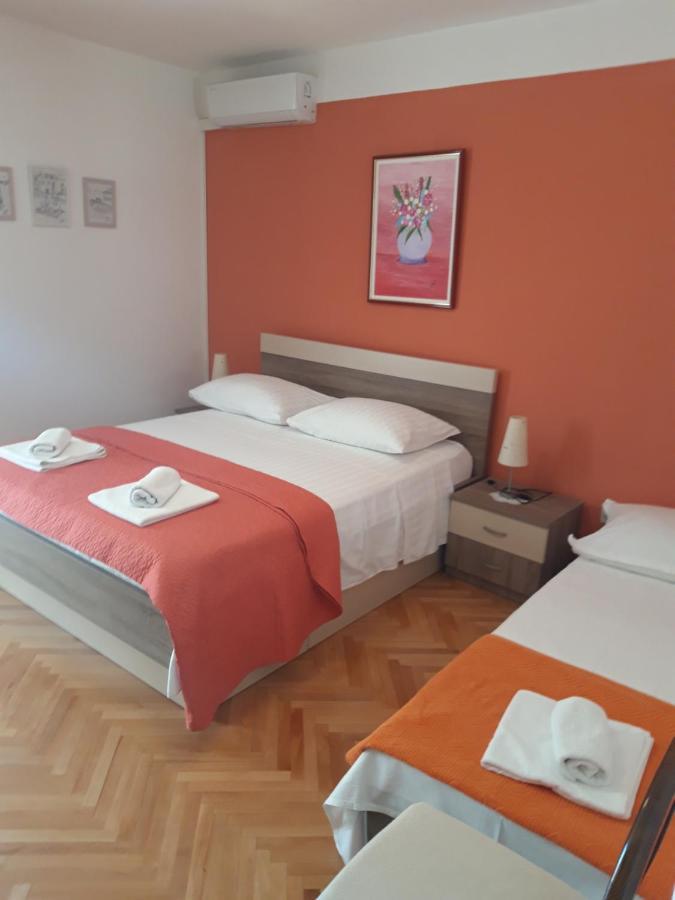 Apartments Smiljana Mucic Makarska Bagian luar foto