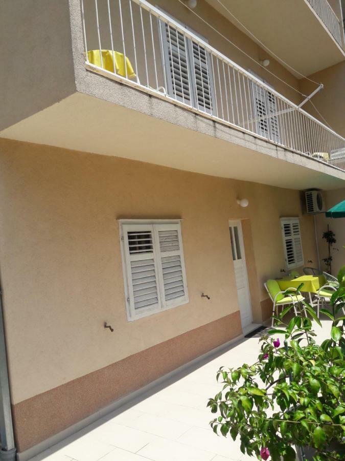 Apartments Smiljana Mucic Makarska Bagian luar foto